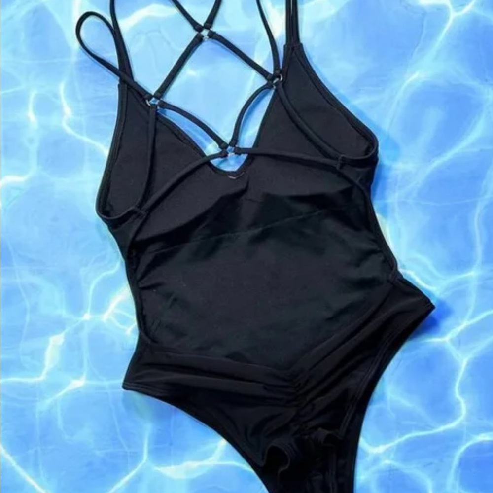 NWT CUPSHE Black Ribbed Strappy One-Piece Swimsuit, Women's Medium